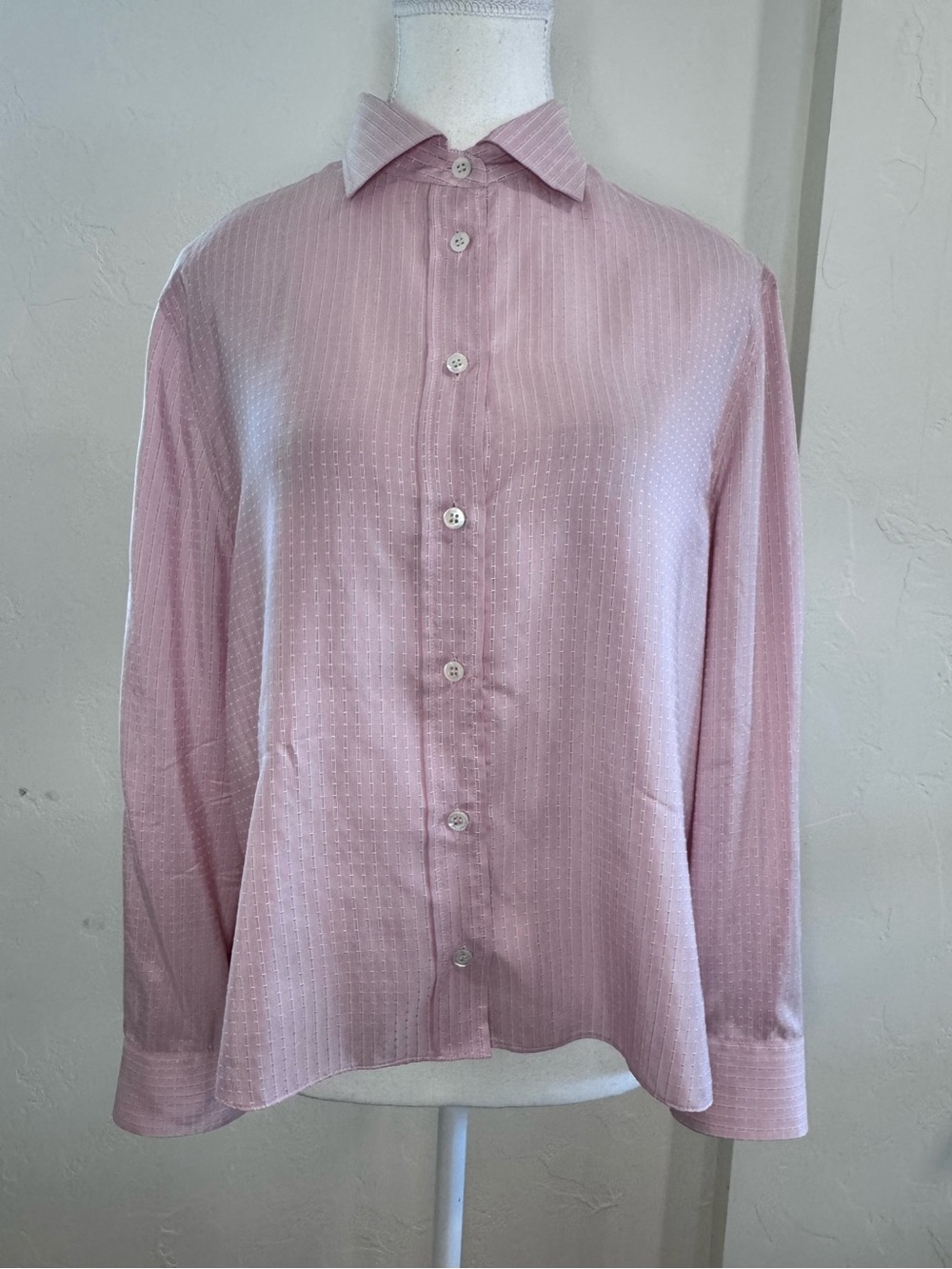 Giorgio Armani 100% Silk Pink Button-Up Blouse Luxury Italy